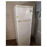 Igloo apt size refrigerator