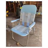 Folding blue and white jelly chair