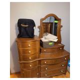 Chesser 20D x 64L x 71H