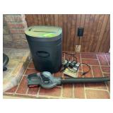 Royal paper shredder and Scott’s electric leaf blower This is the perfect combo!!