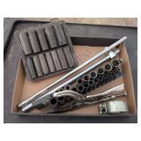 Three sets of sockets long extension breaker bar filter pliers