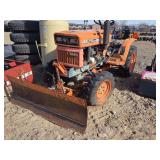 Kubota B7200 HST 4WD Tractor with Snow Blade (Non Running)