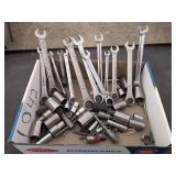 Miscellaneous loose sockets standard and metric gear wrenches