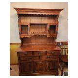 Maple Hutch 
