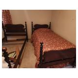 2 Twin beds complete 