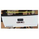 GMC Sierra Tailgate