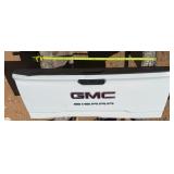 GMC Sierra Tailgate