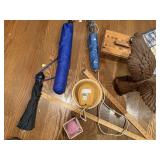 Eagle Statue, Wooden Box, Poster, Umbrella, etc.