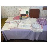 Lot of dollies and 2 pillows