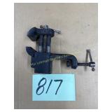 0Old Clamp on bench Vise