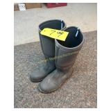 Muck Boots Size 11