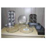 Kitchen Collection, Metal Pans, 2 Pyrex Glass Pie
