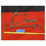 Dr Rinehart Handy Hog Holder patented and Corner