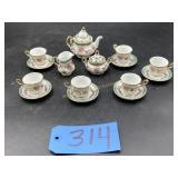 Childs Tea Set