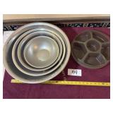 4 Stainless Steel bowls, plastic divider