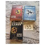 Hunger Games Books (3 Book Series)