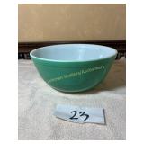 Pyrex 2 1/2 Qt Green Mixing Bowl