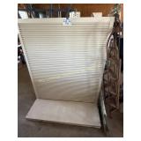 Slatted display wall