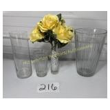 4 Vases