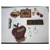 Apple Lot: 4 Wall Decor, Apple-Scented Wax Melts