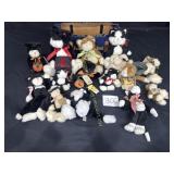 15 Boyd's bears cats, 1 bunny