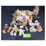 16 Boyd's bears, with accessories
