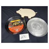 BBQ skillet (no handle) pig cutting board,