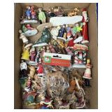 SMALL CERAMIC CHRISTMAS FIGURINES