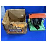 LIONEL TRAINS NO 164 ELECTRIC LUMBER LOADER