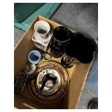 CHINESE/JAPANESE STYLE VASES & PLATES