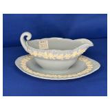 WEDGWOOD SAUCE BOAT ON STAND
