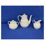 (3 PCS) WEDGWOOD KETTLE, CREAM & SUGAR