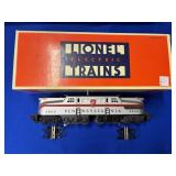 LIONEL TRAINS PRR GG-1 LOCOMOTIVE WITH BOX