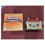 LIONEL TRAINS NO 124 ILLUMINATED STATION WITH BOX