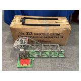 LIONEL TRAINS NO 313 BASCULE BRIDGE IN ORIG BOX