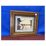 ANTIQUE BLACK & WHITE PHOTO FRAMED IN WOOD