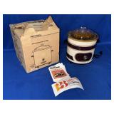 VINTAGE RIVAL CROCKPOT 3 1/2QT WITH BOX
