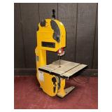 CENTRAL MACHINERY 7 1/2" BENCH BAND SAW