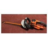 BLACK AND DECKER 20" ELECTRIC HEDGE TRIMMER