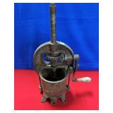 ENTERPRISE MFG SAUSAGE STUFFER 4 QT