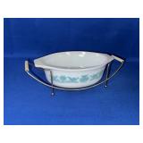 PYREX BLUEBIRD OVAL 1 1/2QT DISH ON STAND