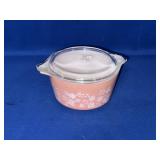 PYREX PINKBERRY 1 QT BOWL WITH LID (LID HAS CHIP)