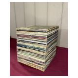 LARGE ASSORTMENT OF VINYL RECORDS (MIXTURE)