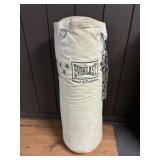 EVERLAST HANGING PUNCHING BAG