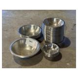 (3) SIZES OF STAINLESS STEEL BOWLS/DISHES