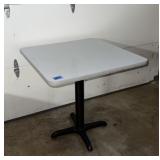 SINGLE BASE SQUARE TABLE 29.5" X 29.5" X 29.5