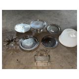 (2) PIE/CAKE SLICERS, (1) PLASTIC CAKE CARRIER,