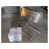 TABLETOP HEATING LAMP WITH (4) BULBS