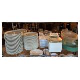 SHELF CONTENTS: CARLISLE PLATES, PLASTIC SQUARE