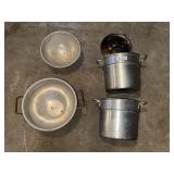 (2) STAINLESS STEEL POTS WITH (1) LID & (2) MIXING